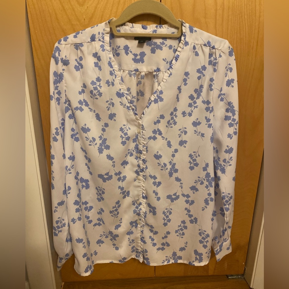 Ann Taylor Ruffle Blouse size Medium - Picture 2 of 5